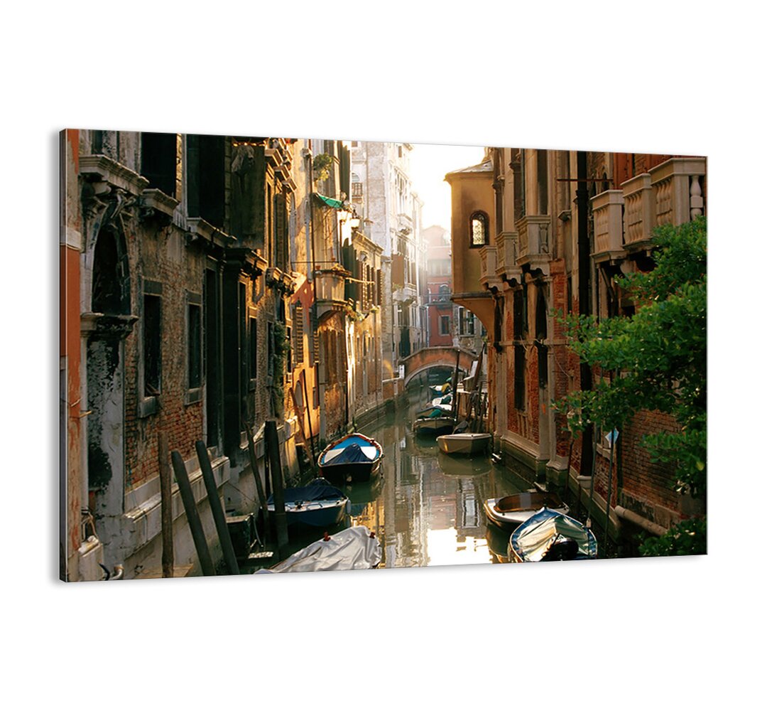 Leinwandbild - Fotografie „In a Venetian Alley”