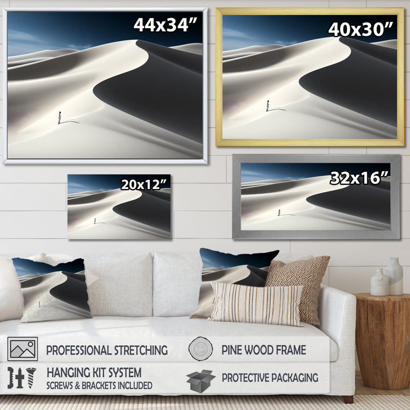 Photo de dunes noires et blanches sur toile, H 16 po x l 32 po, Cadre flottant doré