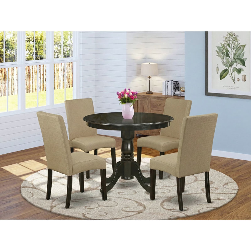 L'ensemble 5 pièces de table et chaises de cuisine comprend une table de salle à manger ronde avec piédestal et 4 chaises de salle à manger Parson en tissu brun, cappuccino