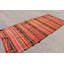 Grand kilim turc fait à la main avec des rayures rouges et noires pour un décor de salon et un tapis de style bohémien