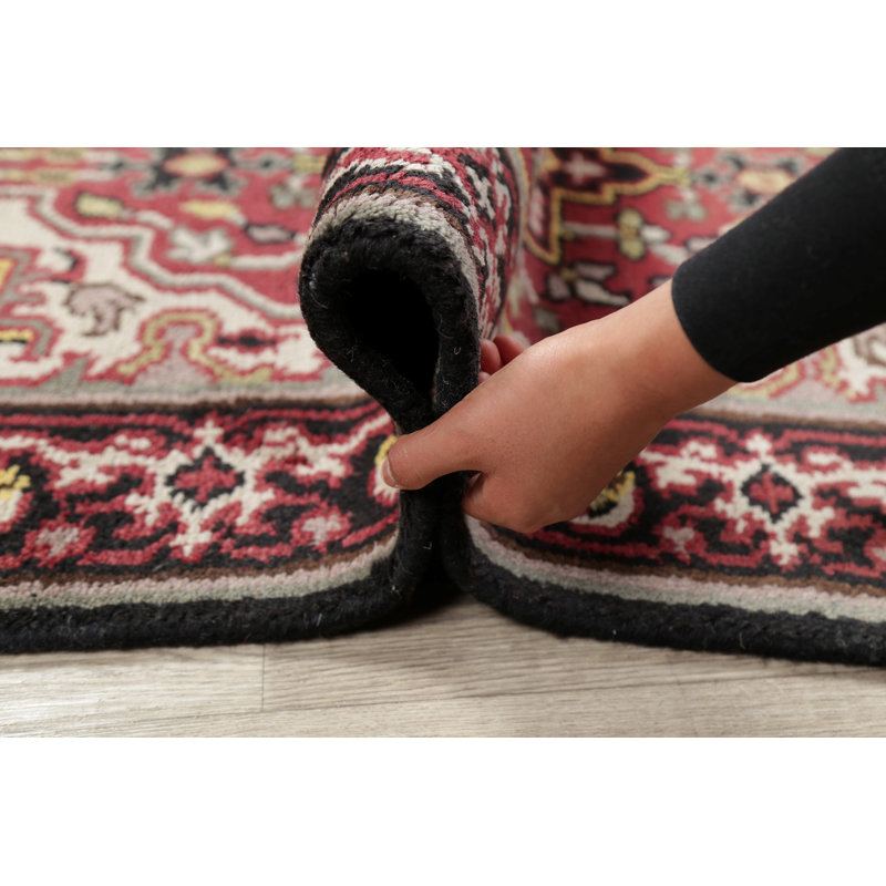 Tapis traditionnel rouge à motif géométrique 3x5