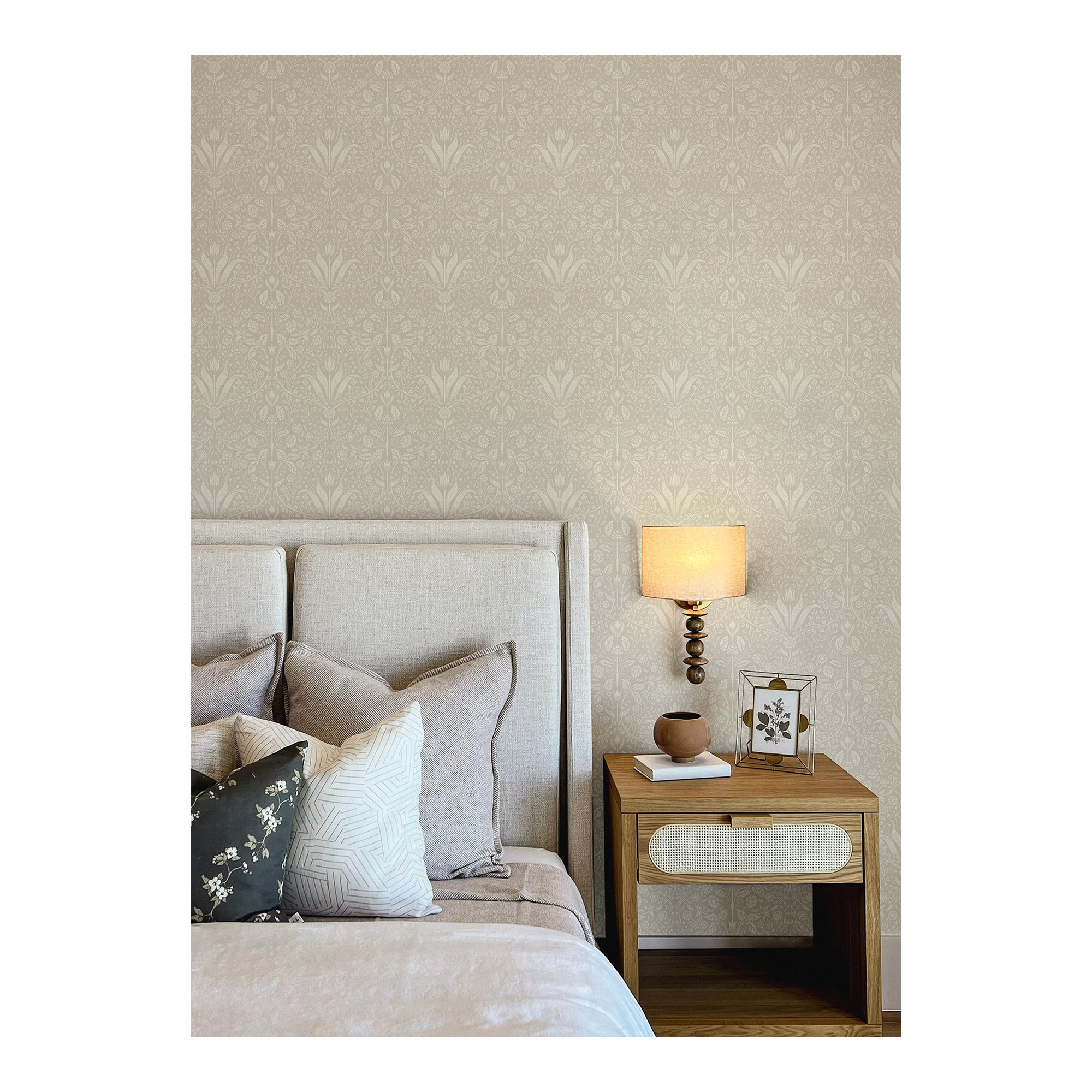 Triste Floral Wallpaper, Beige/Off-White