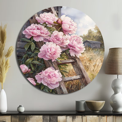 Pivoines par l'échelle de grange I - reproduction d'art traditionnelle rose en métal, pivoines rondes, art mural en métal