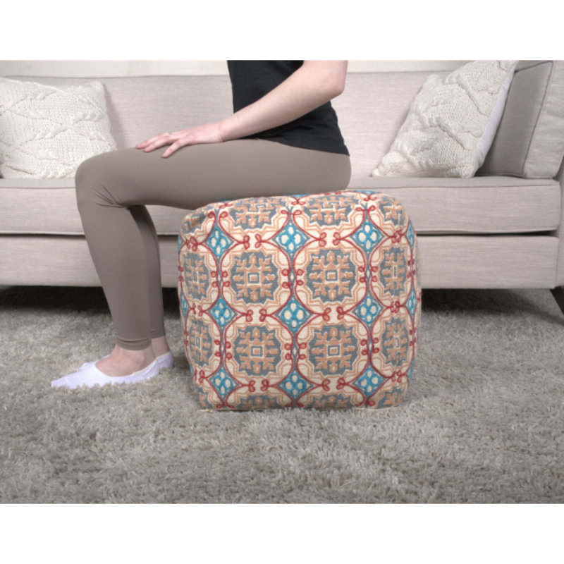 Pouf en tissu fabriqué à la main