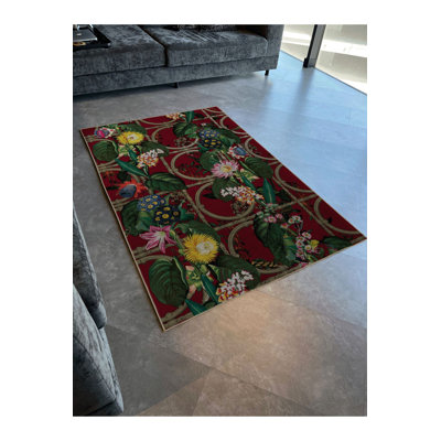 Tapis décoratif rouge multicolore à motif de lierre rouge