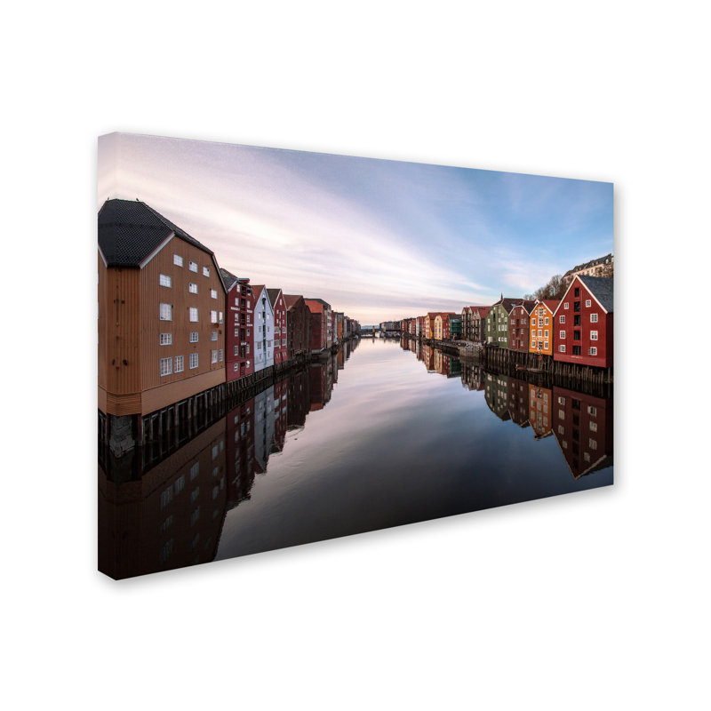 « trondheim norvège », reproduction de photo sur toile tendue, H 12 po x l 19 po