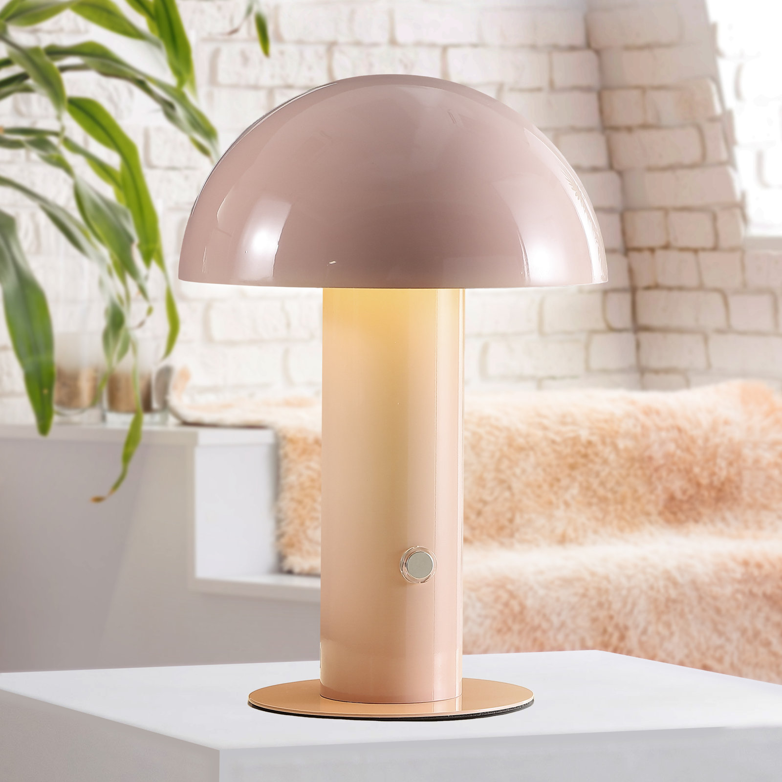 Viv Metal Desk Lamp, Pink