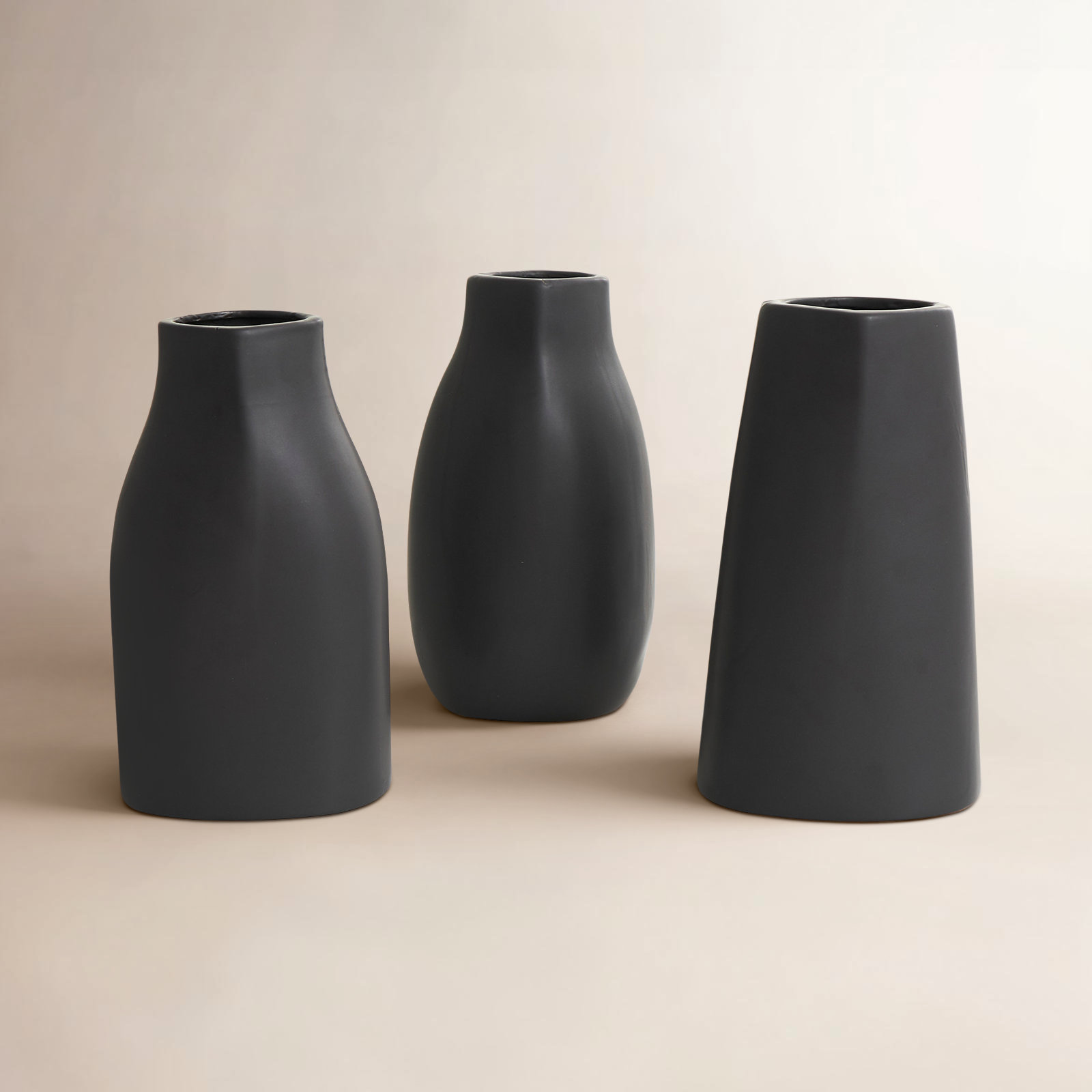 Mable Ceramic Table Vase, Black