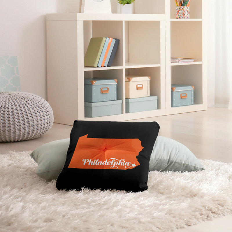 Coussin de sol touffeté nevada, 26 po x 26 po, Noir / Orange, Philadelphie