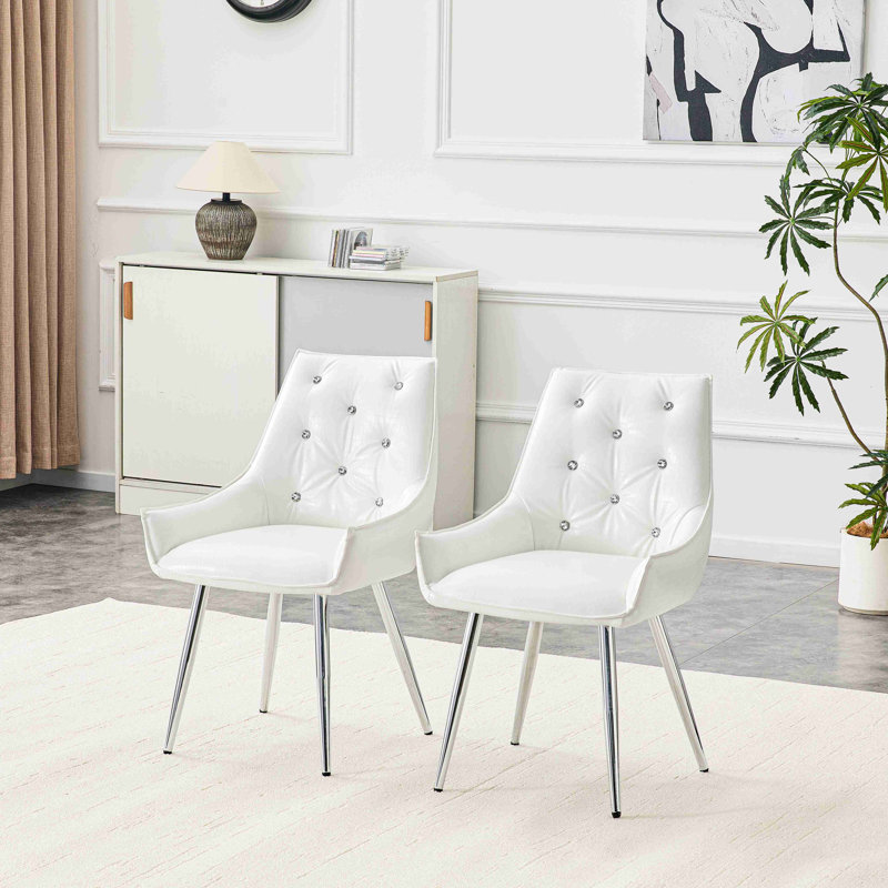 Fauteuil d'appoint en similicuir de qualité supérieure à motif de crocodile, dossier à décor de losanges, pieds en métal chromé et coussin éponge à haute résilience