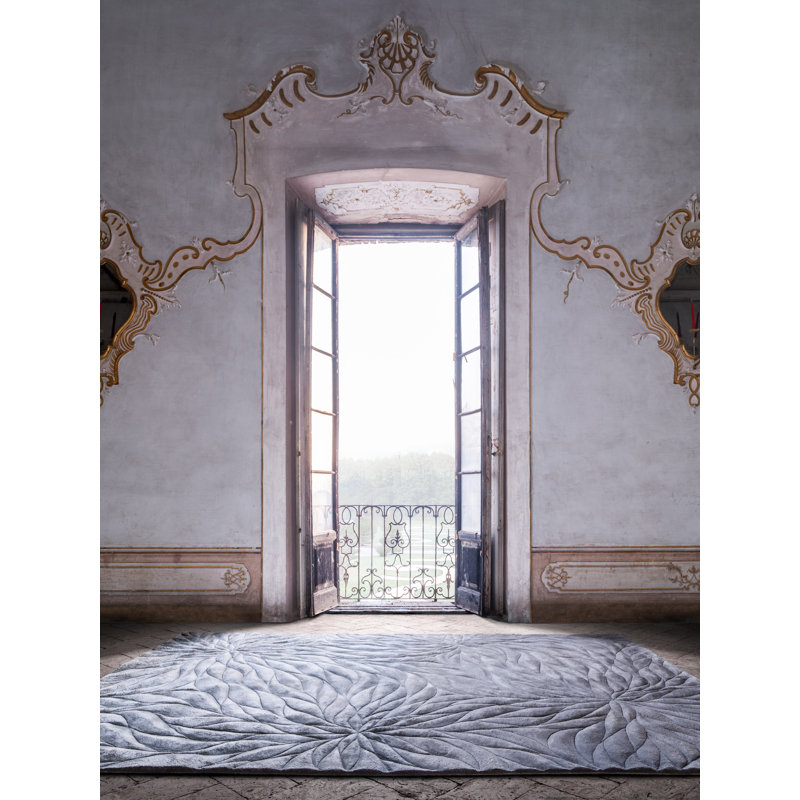 Hibiki Silver Area Rug, Rectangle 5' x 7'6"