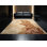 Tapis moelleux moelleux classique à motif de damas statue en brun - reliure beige