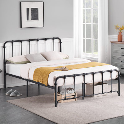 Claughaun Metal Piece Bedroom Set