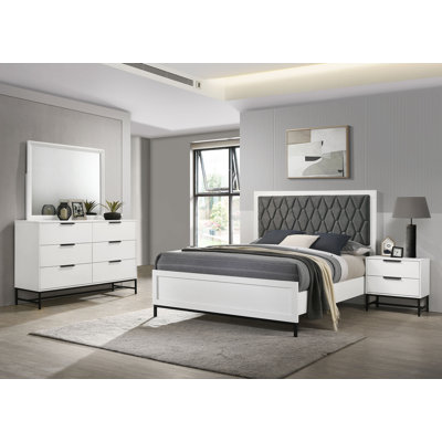 Clodomiro 4-piece Queen Bedroom Set White