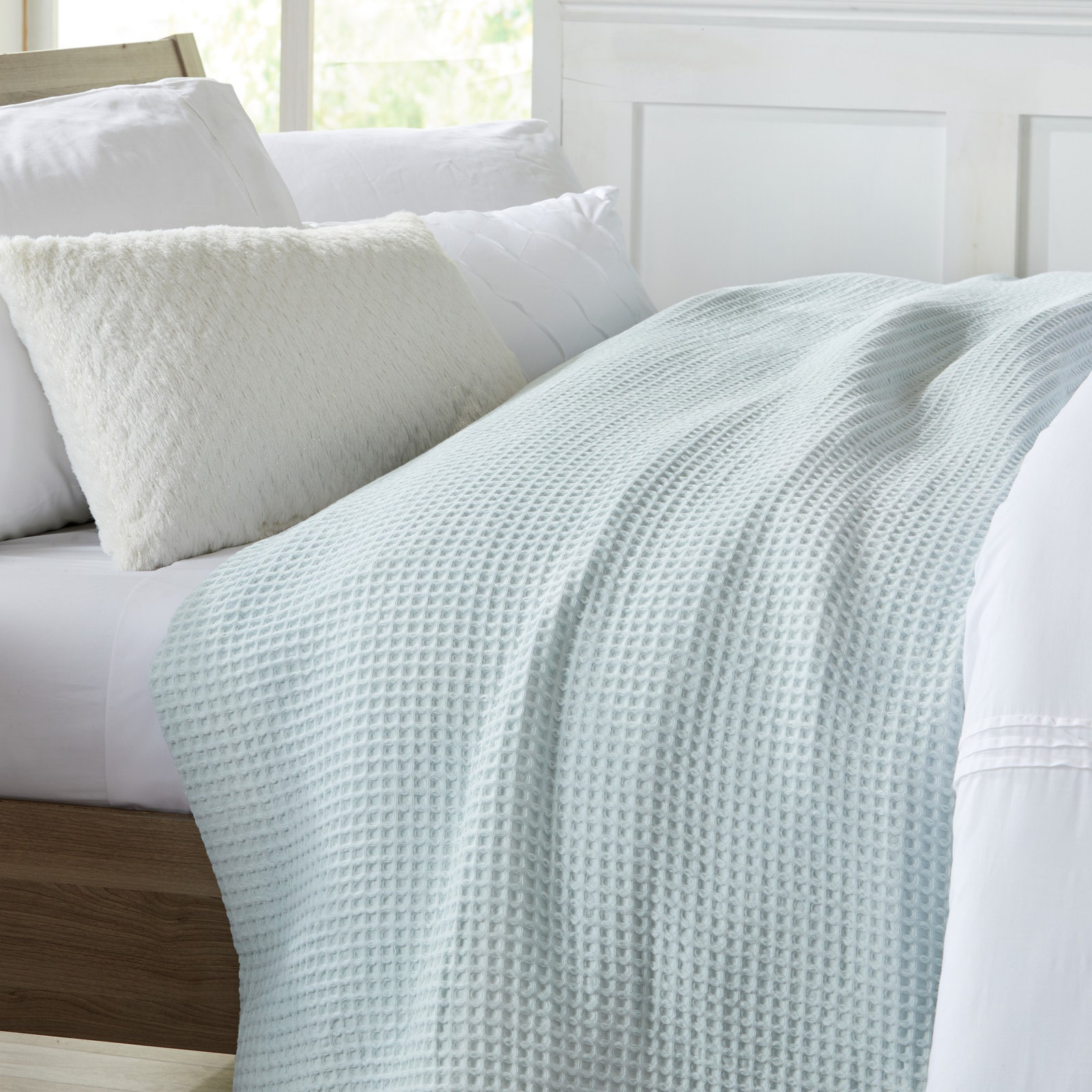 Vila Cotton Waffle Throw Blanket, Icy Blue, King