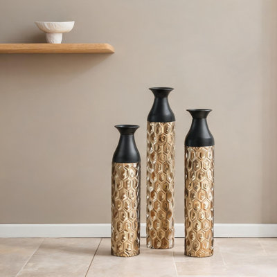 Ensemble de 3 vases de plancher élégants en métal noir et doré avec finition martelée cylindrique