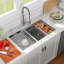 Évier de cuisine 33 po à double cuve encastrable en acier inoxydable avec accessoires