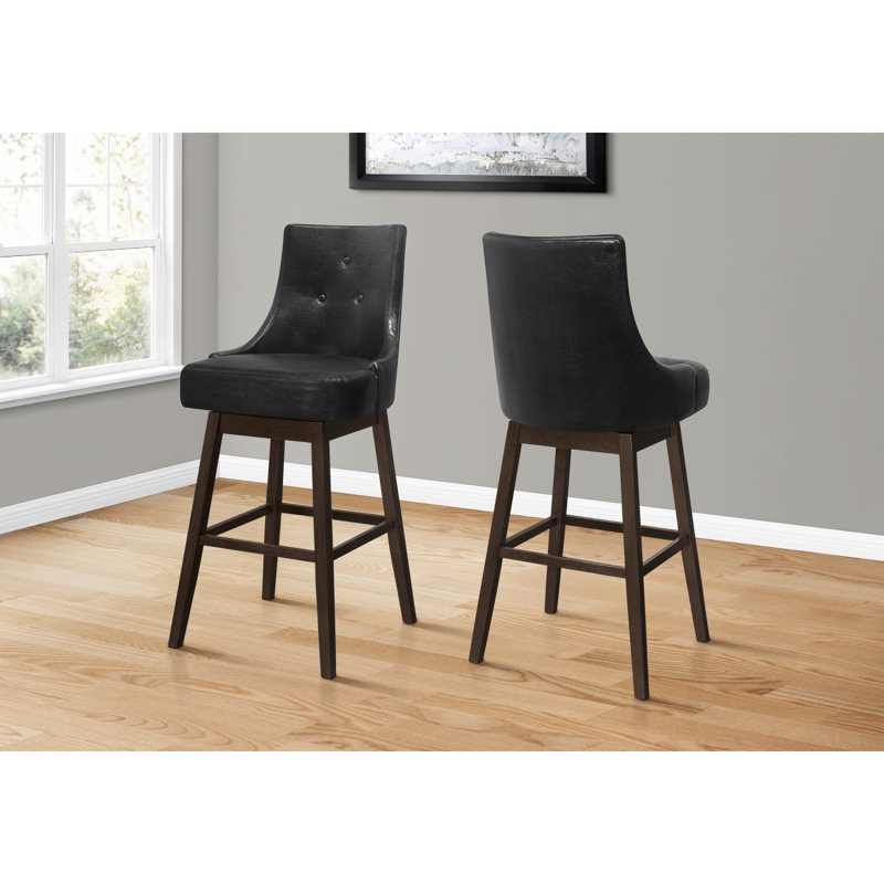 Élégants tabourets de bar pivotants, ensemble de 2, en bois d'aspect cuir, pour une touche transitionnelle à votre bar ou à votre îlot de cuisine.