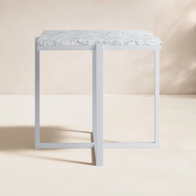 Table de bout carrée Megara avec marbre de Carrare aiguisé, givré