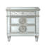 Tables de chevet-679083440