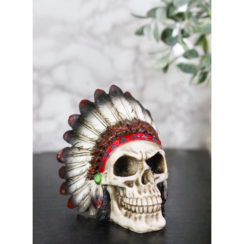 Figurine tête de mort gothique amérindien avec tête de plume tribale H 4,5 po
