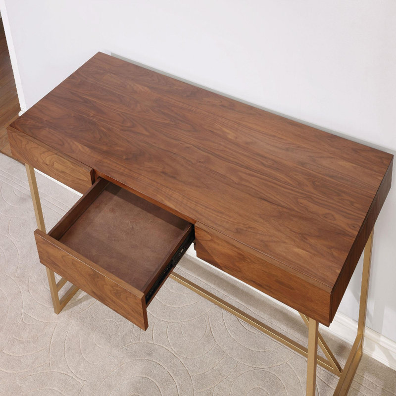 Bureau Halstein CM-DK6447