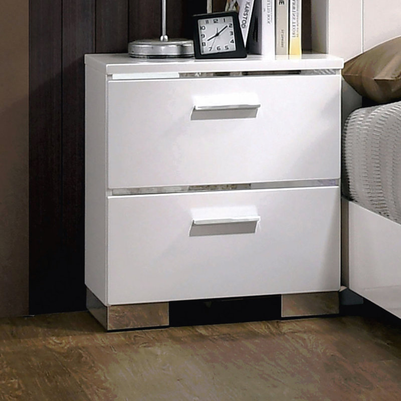 Table de chevet de chambre à coucher avec chargeur USB et pieds chromés