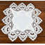 Napperon Colfontaine en dentelle européenne blanche et jacquard antique (carré 14 po)