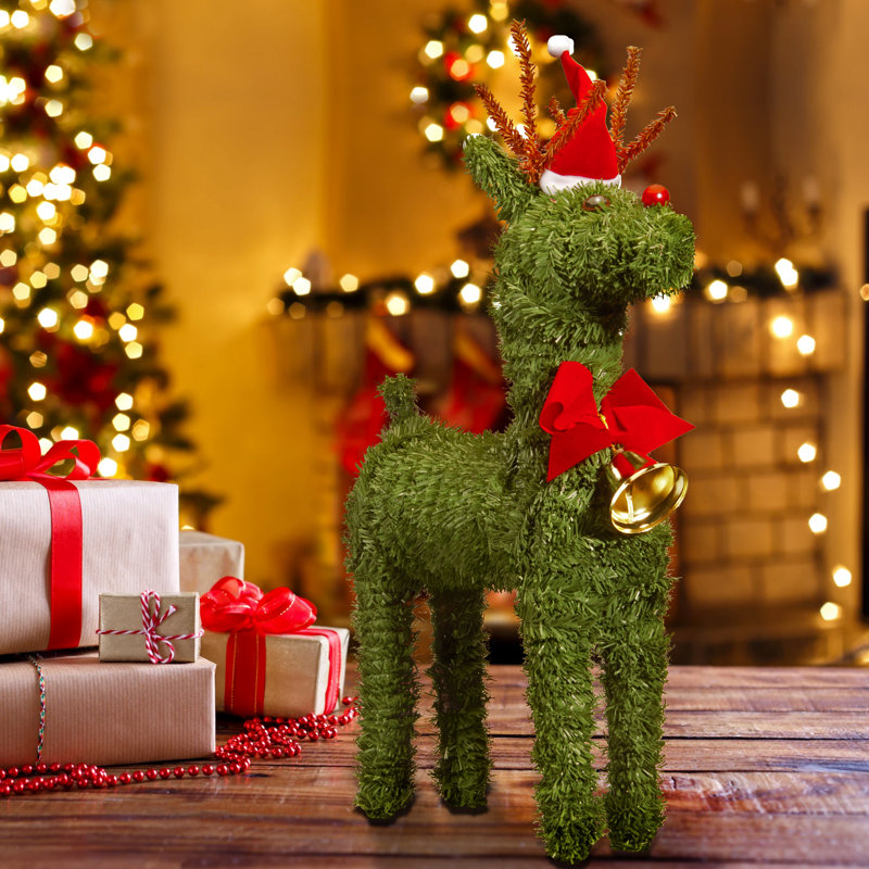 The Holiday Aisle® Evergreen Reindeer, H 16 po x l 11,25 po x P 3,5 po