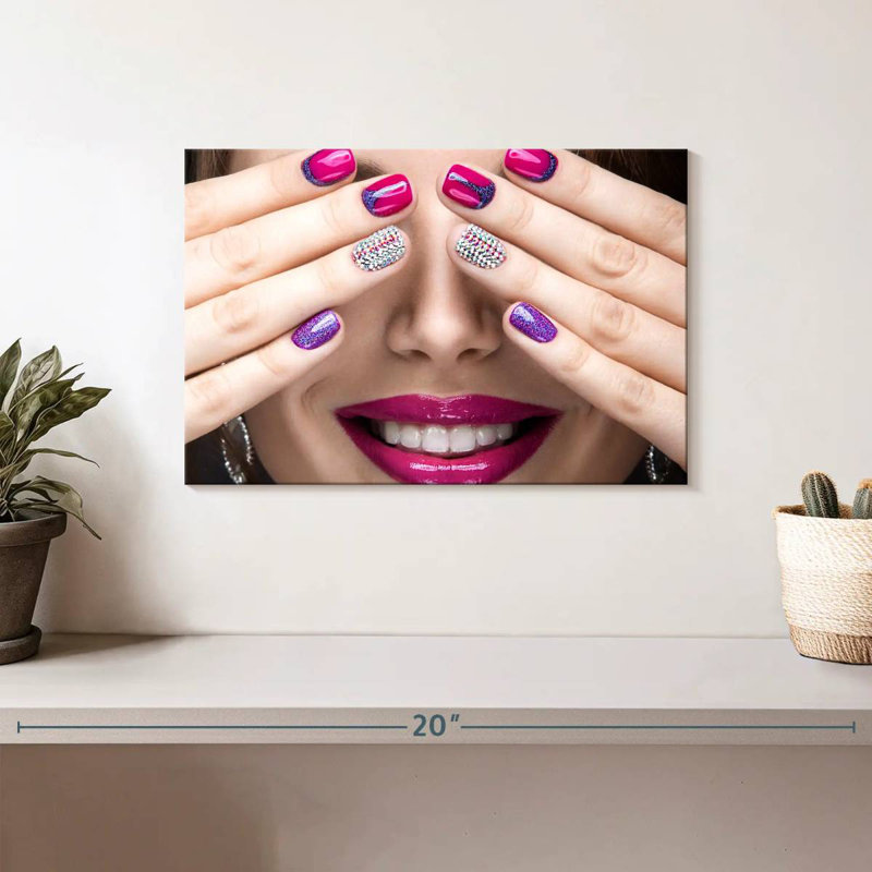 Shuttleworth Classy Short Nails, 8" H x 12" W