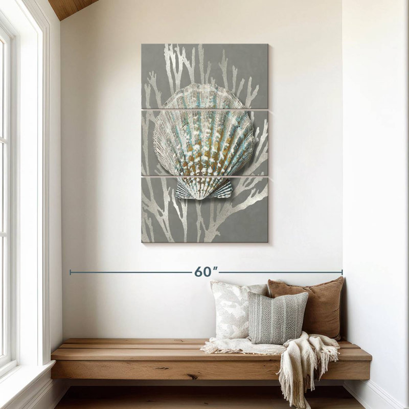 Aletra corail argenté sur fond gris IV, H 45 po x l 28 po