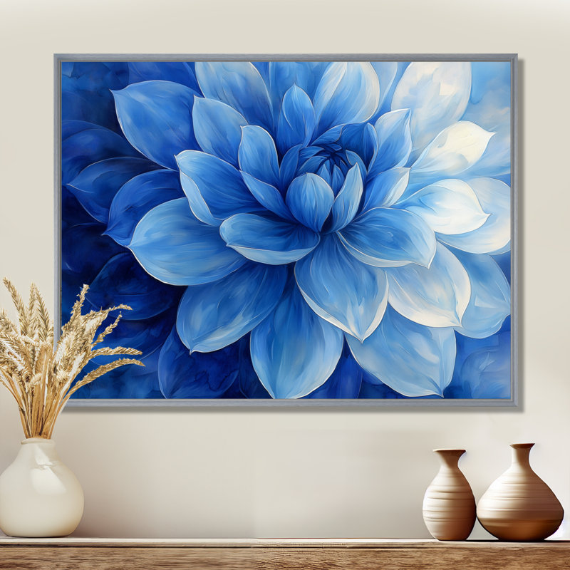 Blanc sur velours bleu Dahlia Bloom I - art mural Dahlia pour le salon, H 30 po x l 40 po, Impression encadrée flottante