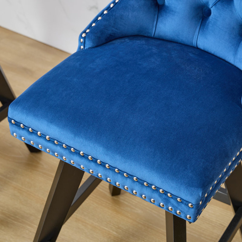Tabourets de bar pivotants en velours avec décoration capitonnée et pieds en bois, Bleu