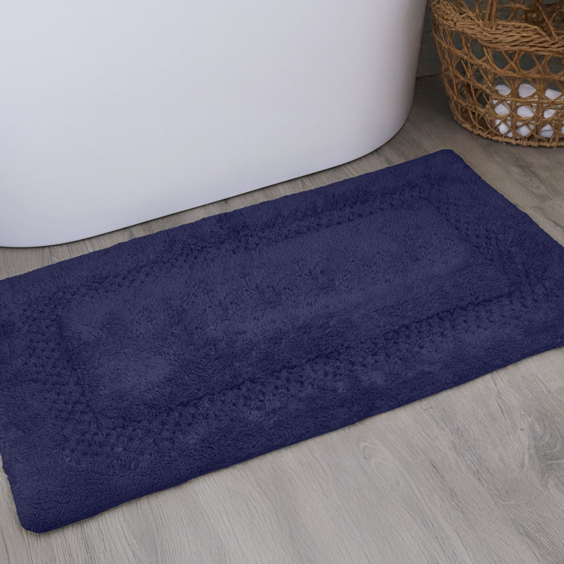 Tapis pour salle de bain Antigona, l 24 po x L 40 po, Marine
