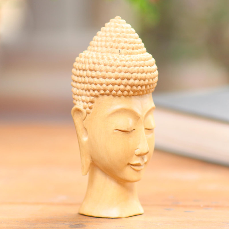 Élégante sculpture de Bouddha et de bois