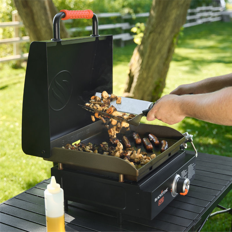 Blackstone Off The Grid 17in Tabletop Griddle With Hood