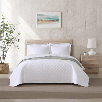 Tommy Bahama Raffia Solid Cotton Reversible Quilt Set