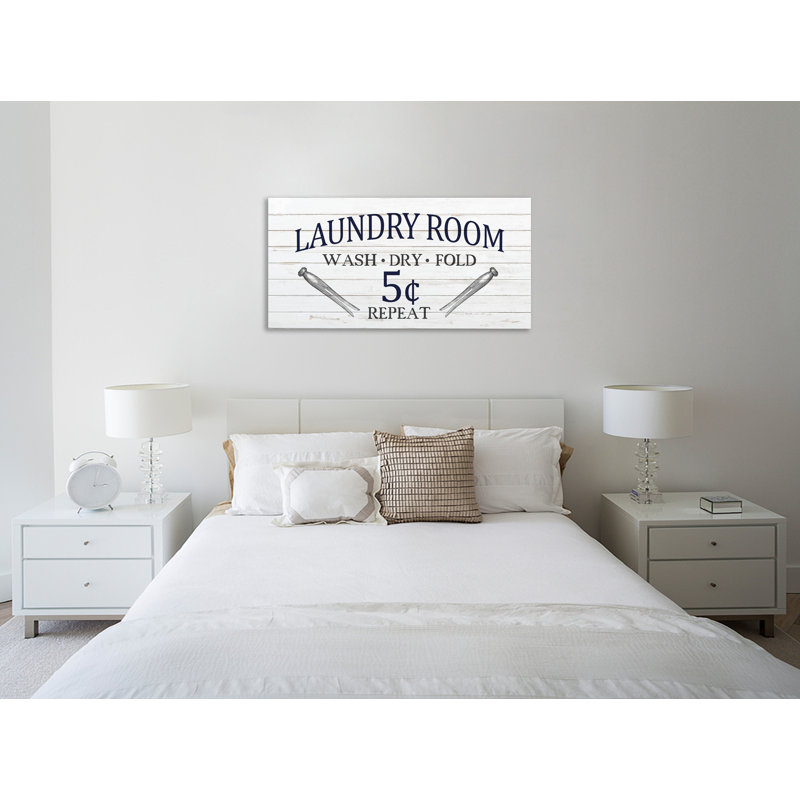 "Laundry Room" par Kimberly Allen, art textuel sur toile tendue, H 30 po x l 60 po x P 1,5 po