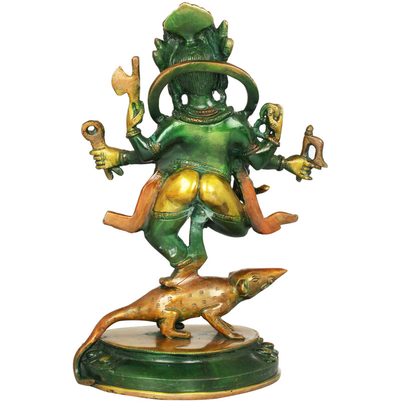Six Ganesha armés dansant sur son véhicule