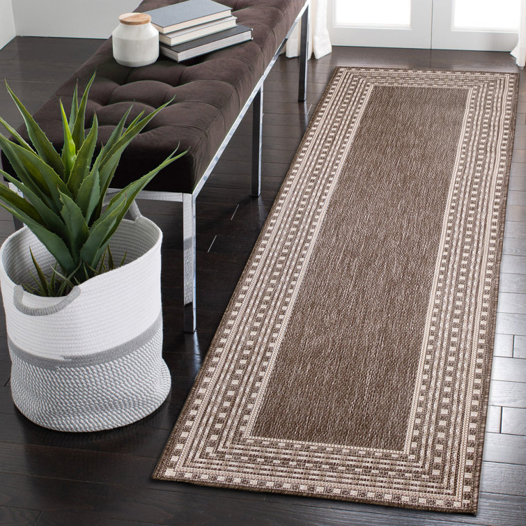 Wingil Striped Indoor / Outdoor Rug