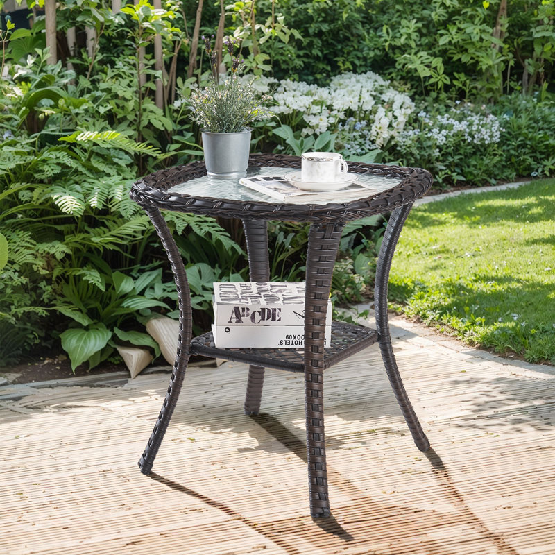 Table d'appoint d'extérieur en osier