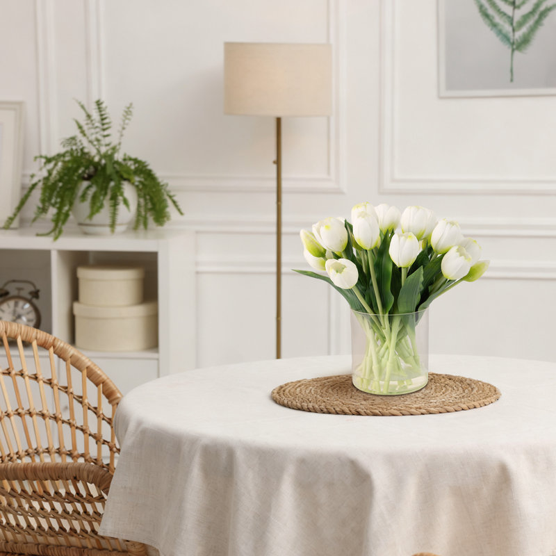 Arrangement de tulipes en soie dans un vase, Blanc