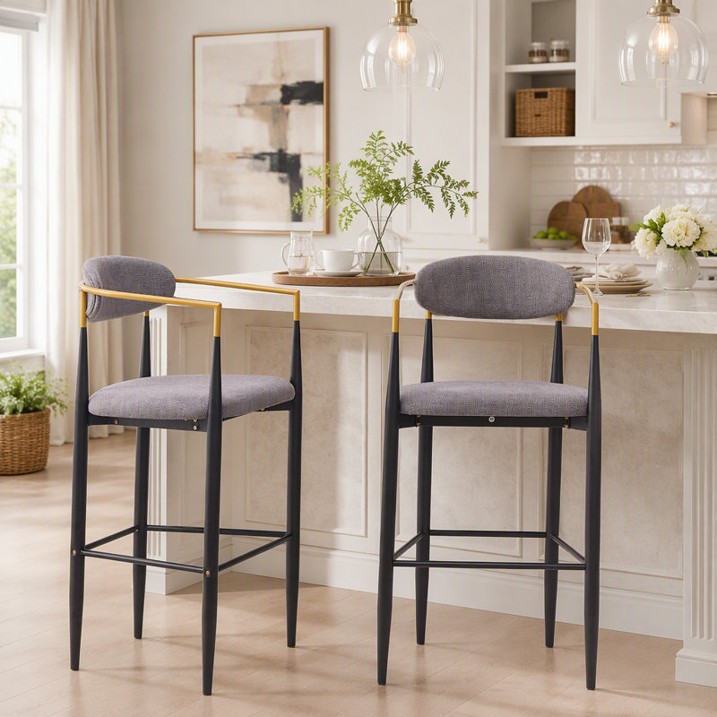 Tabouret de bar rembourré moderne avec accoudoirs dorés - hauteur de siège de 23 po, conception ergonomique pour îlot de cuisine ou comptoir de salle à manger, ensemble de 2 - tissu gris et structure en métal noir