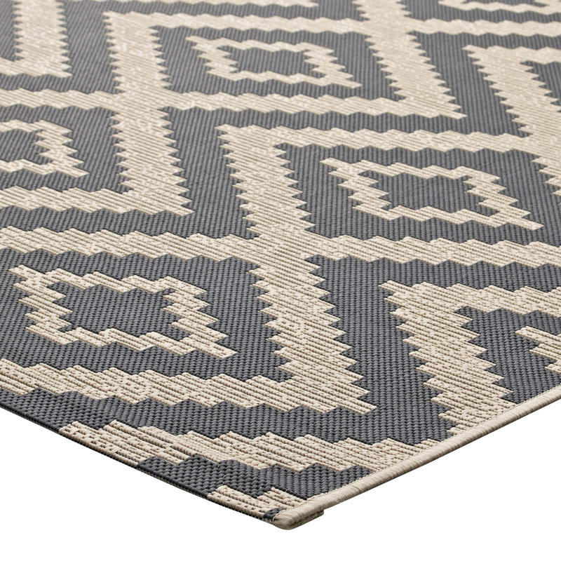 Elegant Geometric Diamond Trellis 5x8 Gray Synthetic Area Rug