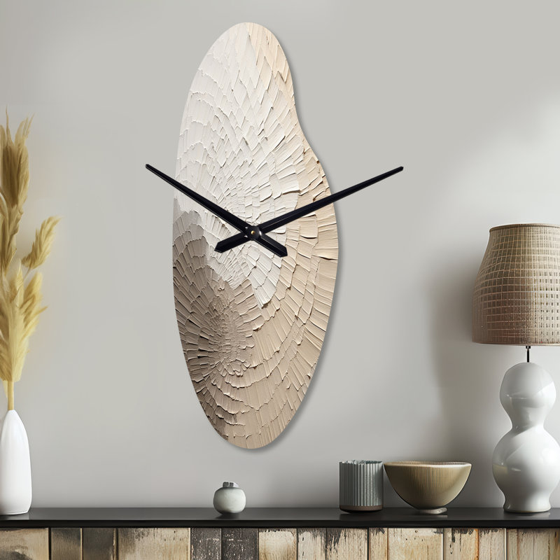 Yamada Graceful Minimalisme Beige Mute Art - Minimalisme asymétrique horloge murale en métal, beige incurvé horloge murale en métal