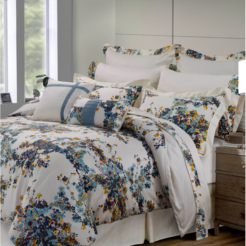 Floral Comforter, Queen
