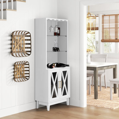 Eckero 26 " L Wine Bar