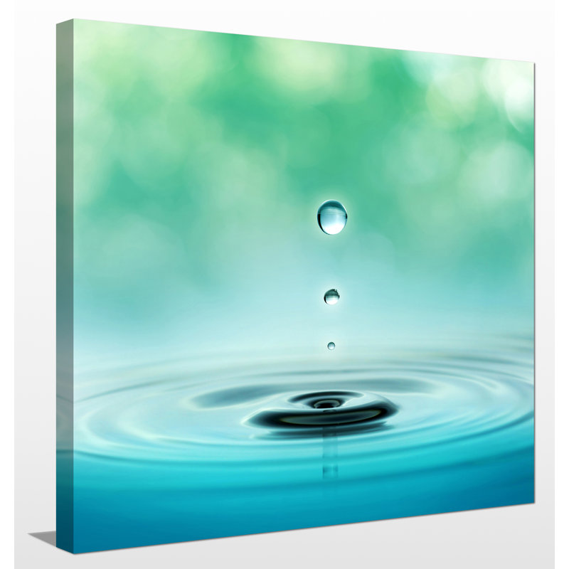 « water droplet », impression sur toile tendue, H 36 po x l 36 po x P 1,5 po