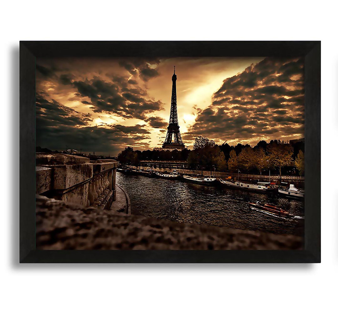 Gerahmtes Leinwandbild Eiffel Tower Sepia Clouds