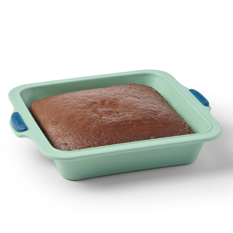 Starfrit® 8-In. Silicone Square Cake Pan With Integrated Metal Frame